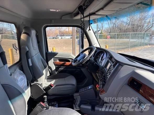 Kenworth T880 Savivarčių priekabų vilkikai