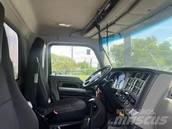 Kenworth T880 Savivarčių priekabų vilkikai