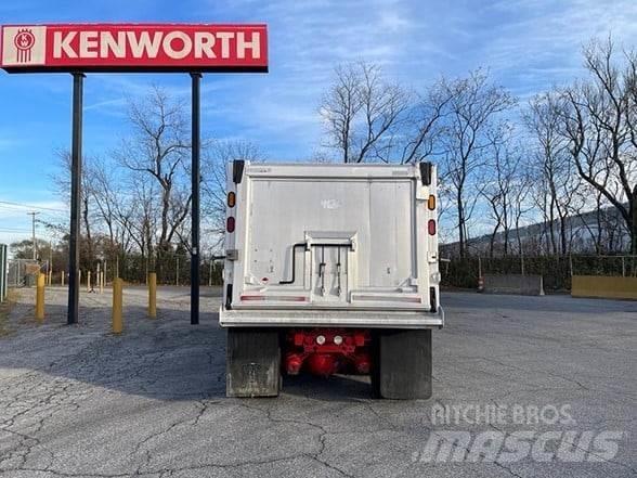 Kenworth W900B Savivarčių priekabų vilkikai