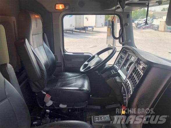 Kenworth W900B Savivarčių priekabų vilkikai