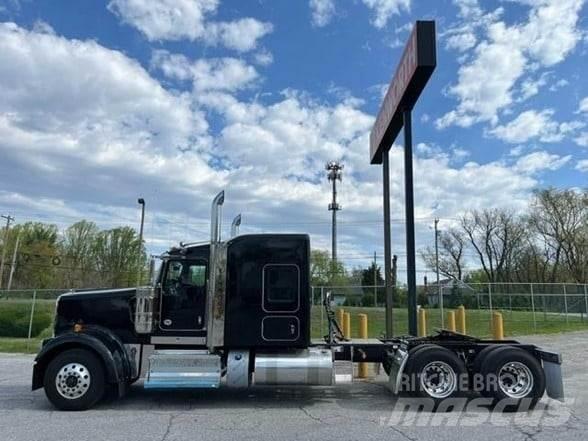 Kenworth W900L Naudoti vilkikai