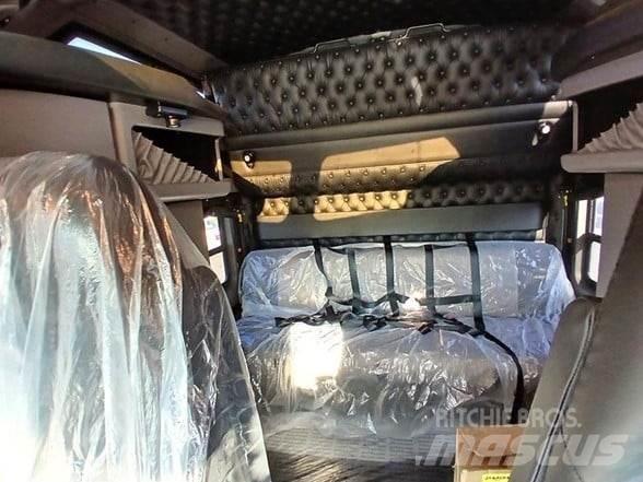 Kenworth W900L Naudoti vilkikai