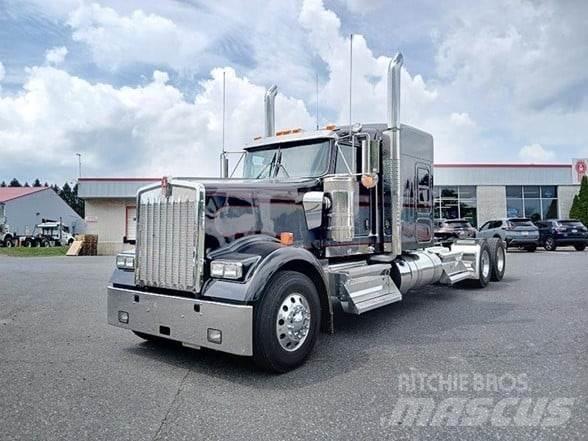 Kenworth W900L Naudoti vilkikai