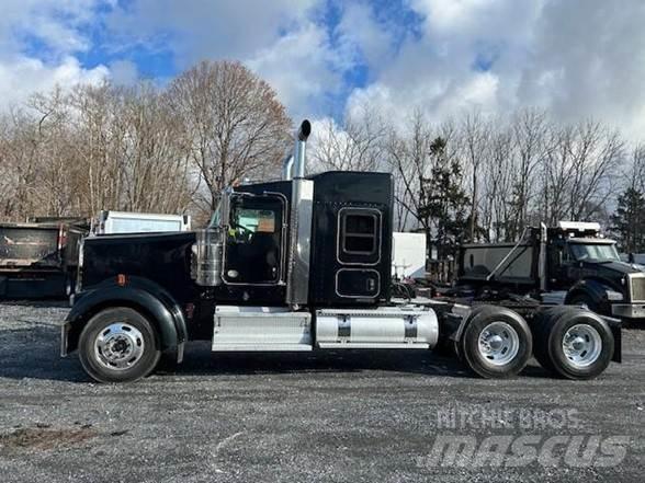 Kenworth W900L Naudoti vilkikai