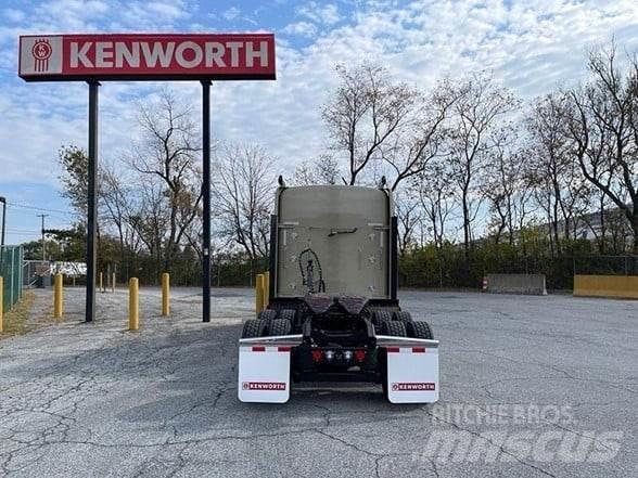 Kenworth W900L Naudoti vilkikai