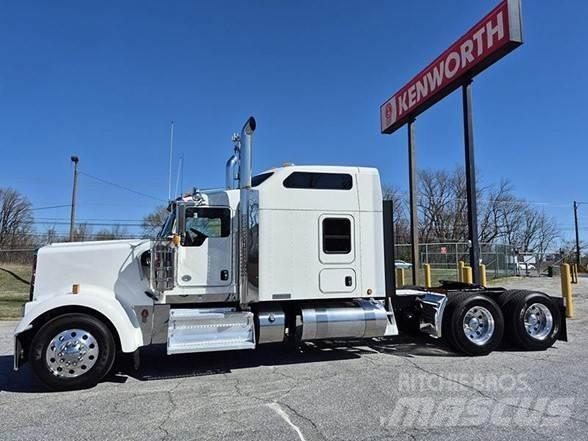 Kenworth W900L Naudoti vilkikai
