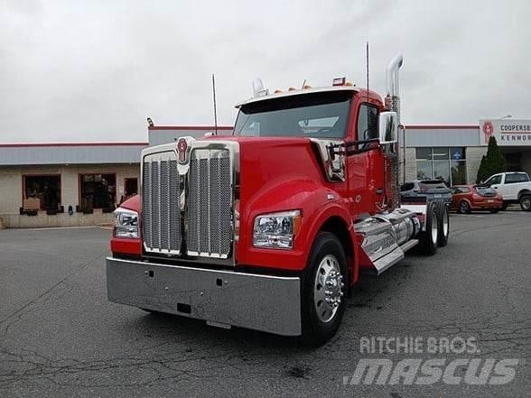 Kenworth W990 Naudoti vilkikai