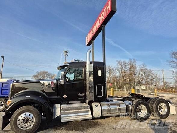 Kenworth W990 Naudoti vilkikai