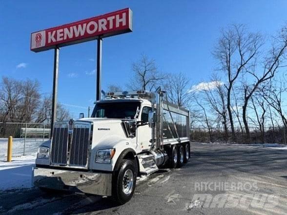 Kenworth W990 Savivarčių priekabų vilkikai