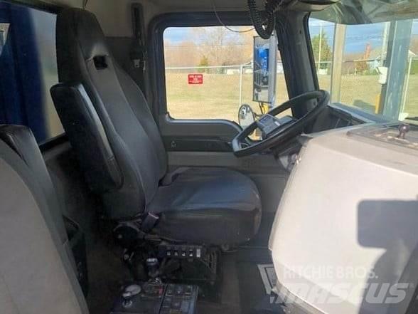 Mack GRANITE 64BR Savivarčių priekabų vilkikai