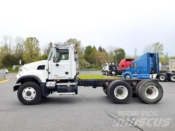 Mack GRANITE CV713 Važiuoklė su kabina