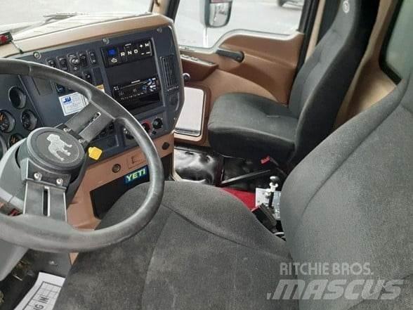 Mack GRANITE GU713 Savivarčių priekabų vilkikai