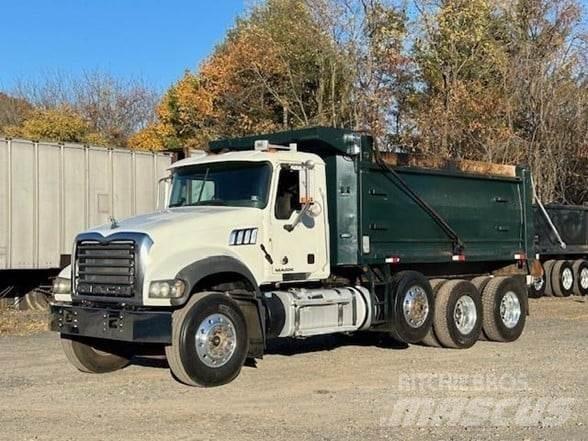 Mack GRANITE GU713 Savivarčių priekabų vilkikai
