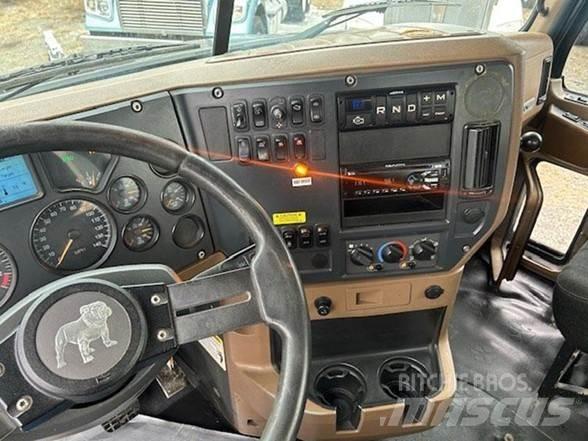 Mack GRANITE GU713 Savivarčių priekabų vilkikai