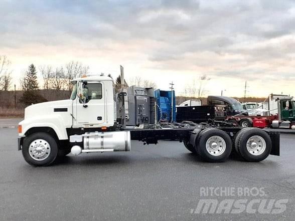Mack PINNACLE CHU613 Naudoti vilkikai