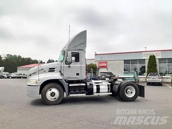 Mack PINNACLE CXU612 Naudoti vilkikai
