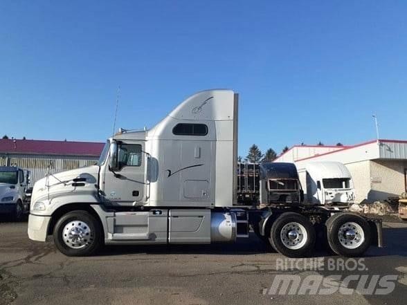 Mack PINNACLE CXU613 Naudoti vilkikai