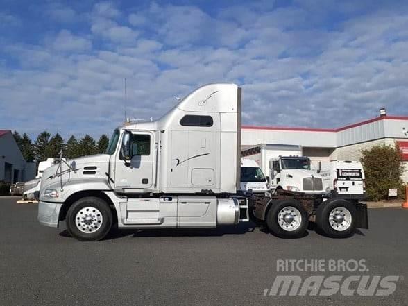 Mack PINNACLE CXU613 Naudoti vilkikai