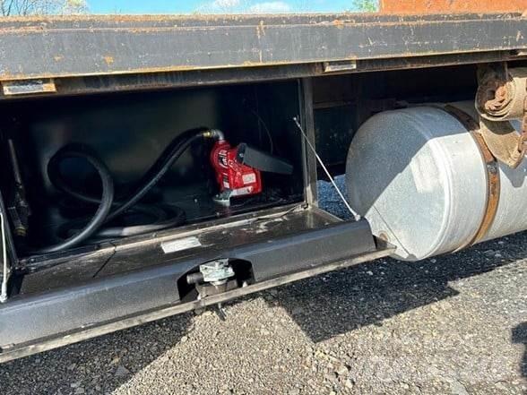 Peterbilt 330 Platformos/ Pakrovimas iš šono