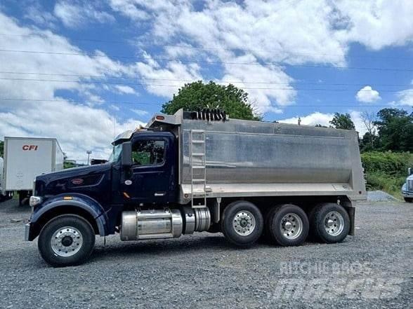Peterbilt 567 Savivarčių priekabų vilkikai