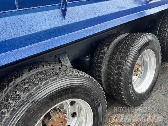 Peterbilt 567 Savivarčių priekabų vilkikai