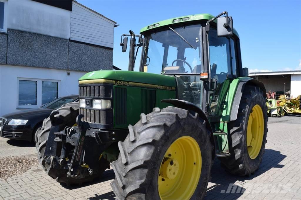 John Deere 6200 Traktoriai