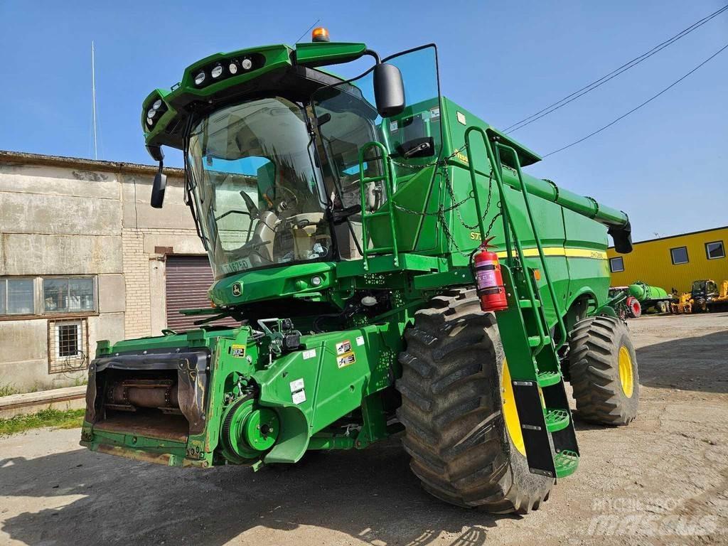 John Deere S770 Derliaus nuėmimo kombainai