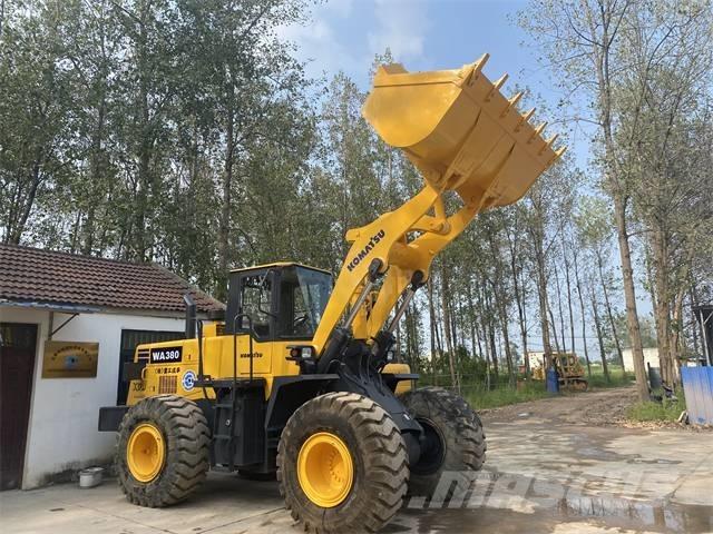 Komatsu WA380 Naudoti ratiniai krautuvai