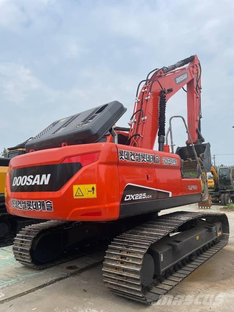 Doosan DX 225 LC Vikšriniai ekskavatoriai