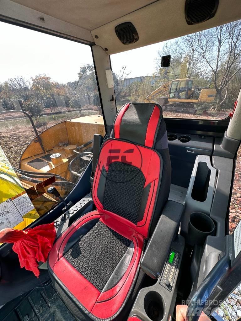 Komatsu PC 70-8 Vikšriniai ekskavatoriai