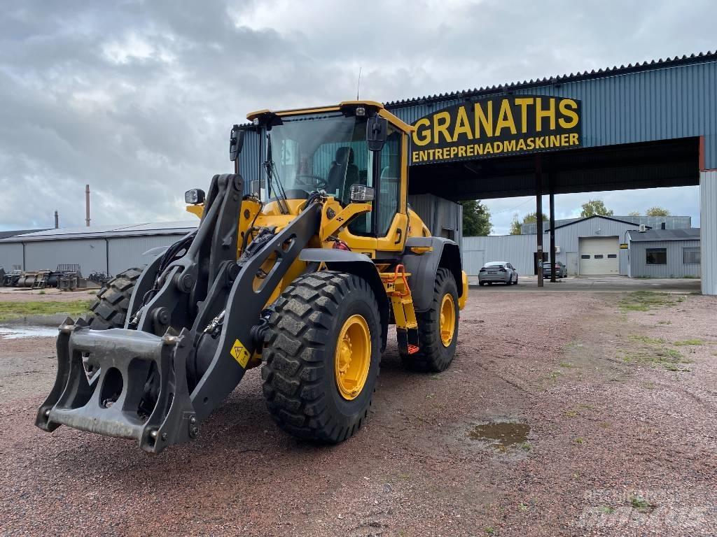 Volvo L90H  / L 90 H Naudoti ratiniai krautuvai