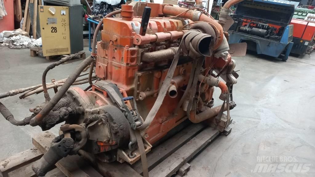 Cummins KTA19-C Varikliai