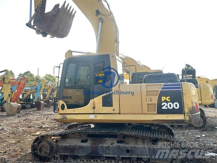 Komatsu PC200-8 Vikšriniai ekskavatoriai