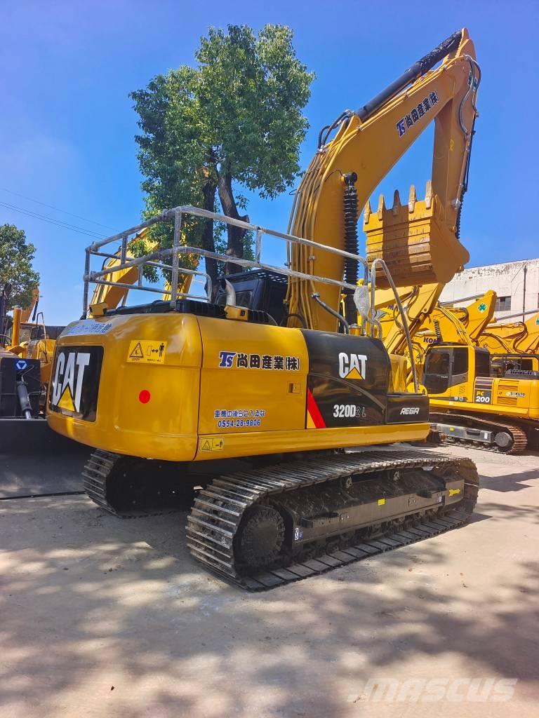 CAT 320 D2 Vikšriniai ekskavatoriai