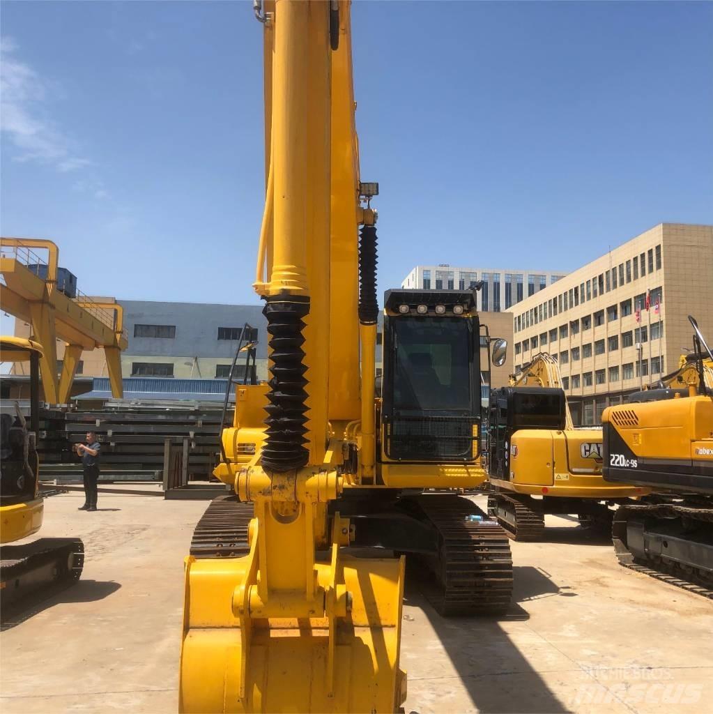 Komatsu PC200 Vikšriniai ekskavatoriai