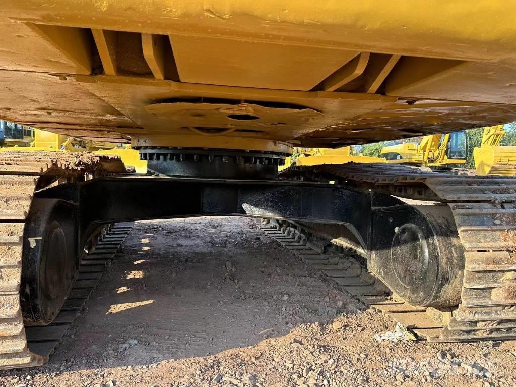 CAT 320 B Vikšriniai ekskavatoriai