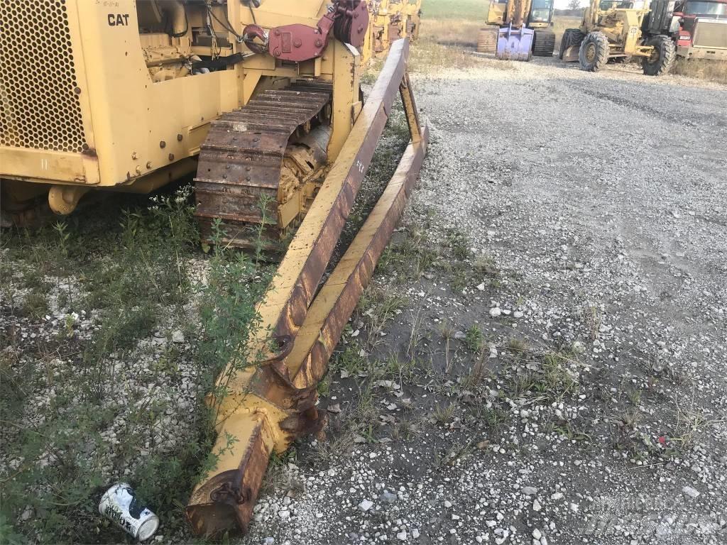 CAT 561 D vamzdžių klotuvų buldozeriai