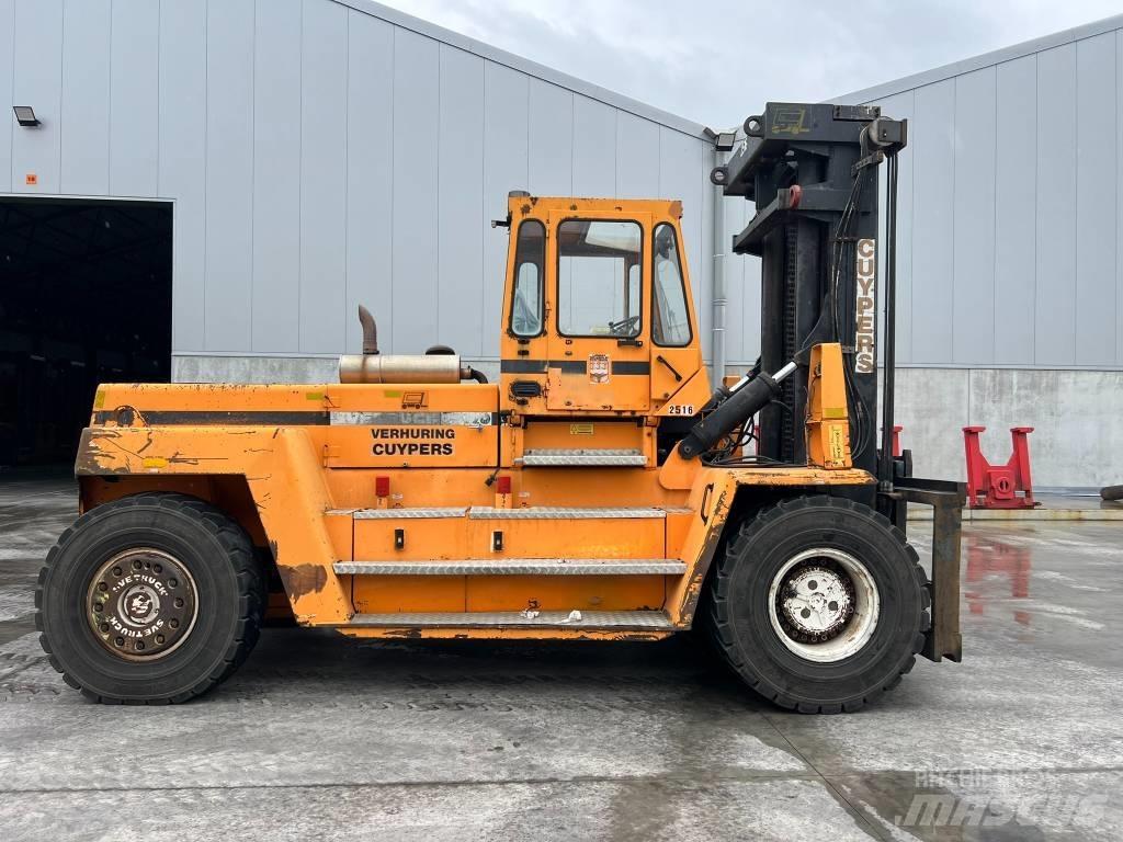 Svetruck 25 120 42 Dyzeliniai krautuvai