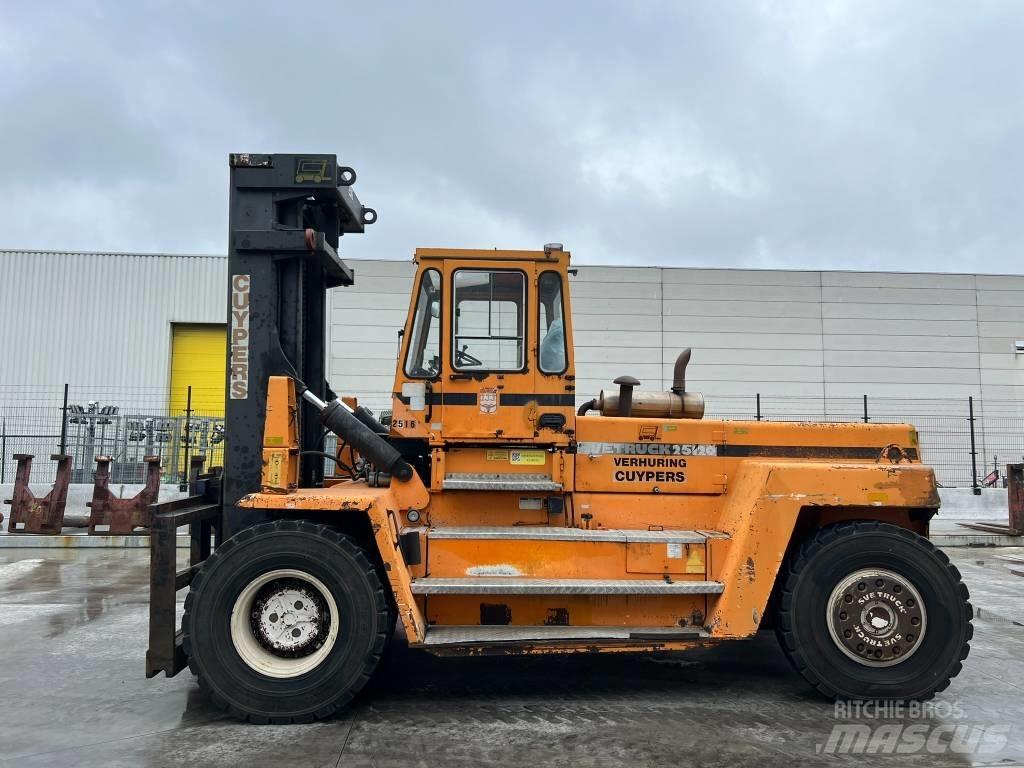 Svetruck 25 120 42 Dyzeliniai krautuvai