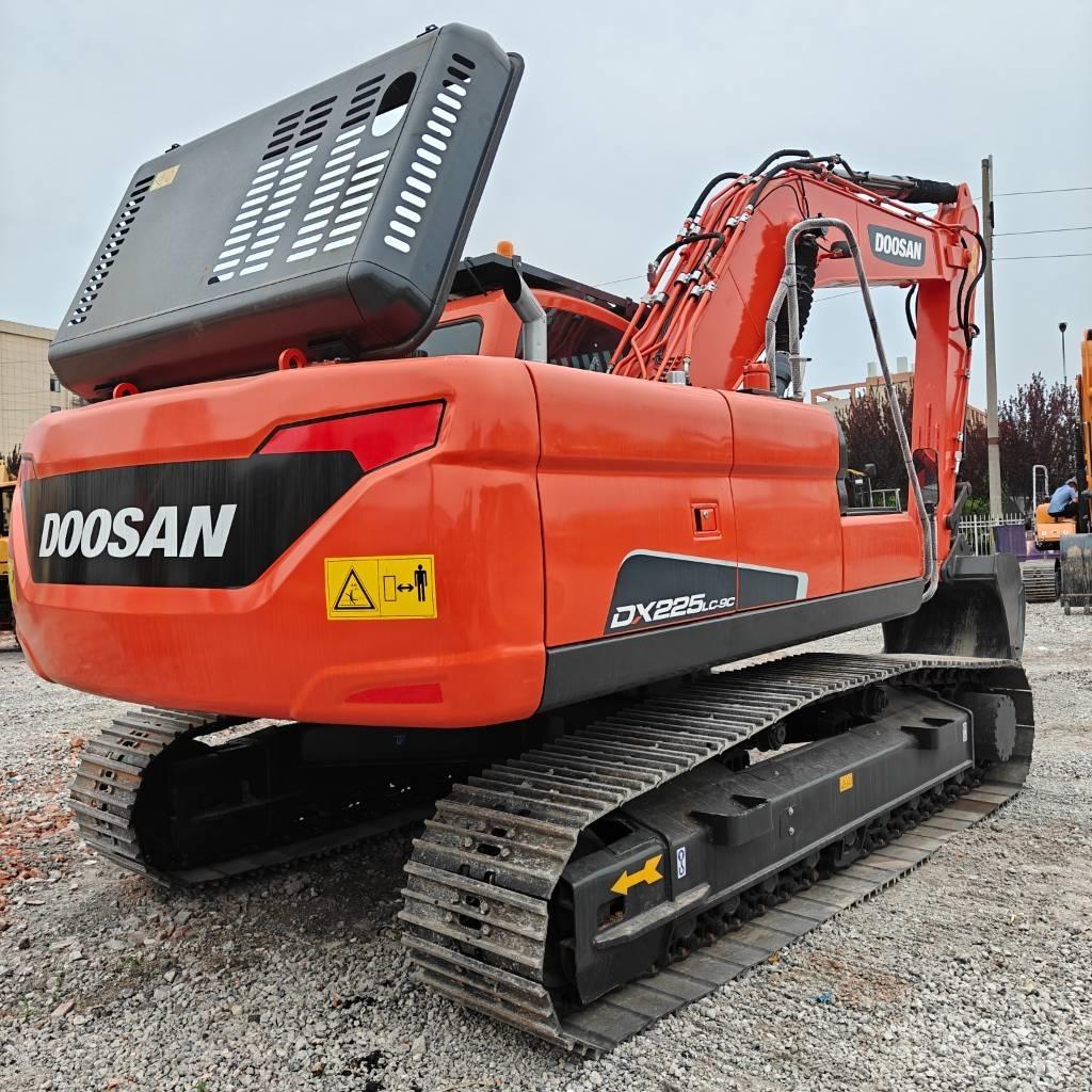 Doosan DX225LC-9C Vikšriniai ekskavatoriai