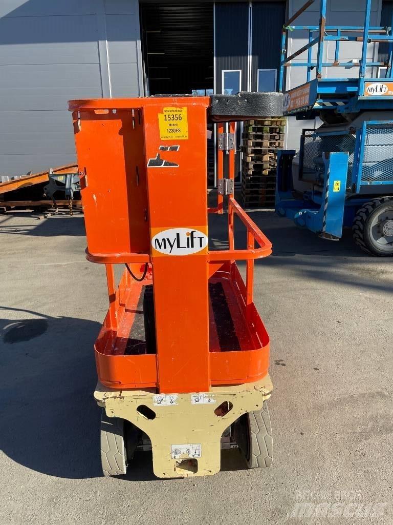 JLG 1230 Žirkliniai keltuvai