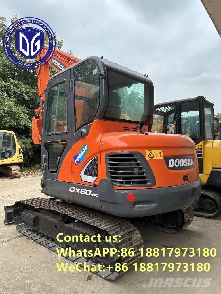Doosan DX 60 Vikšriniai ekskavatoriai