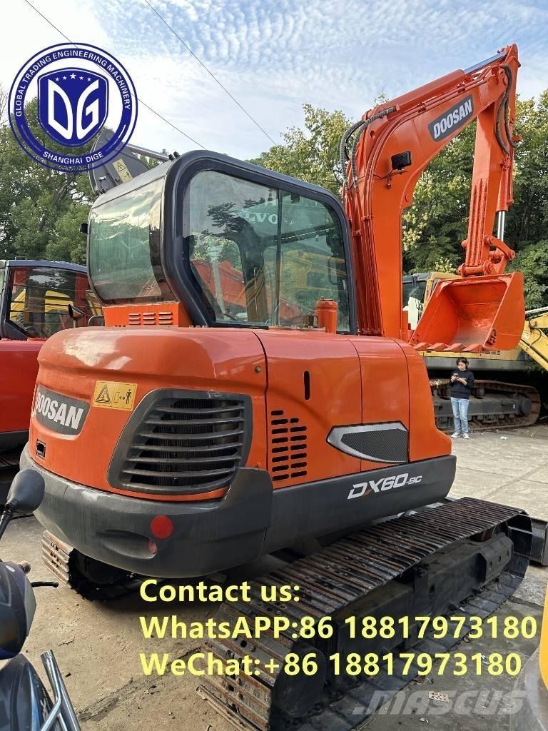 Doosan DX 60 Vikšriniai ekskavatoriai