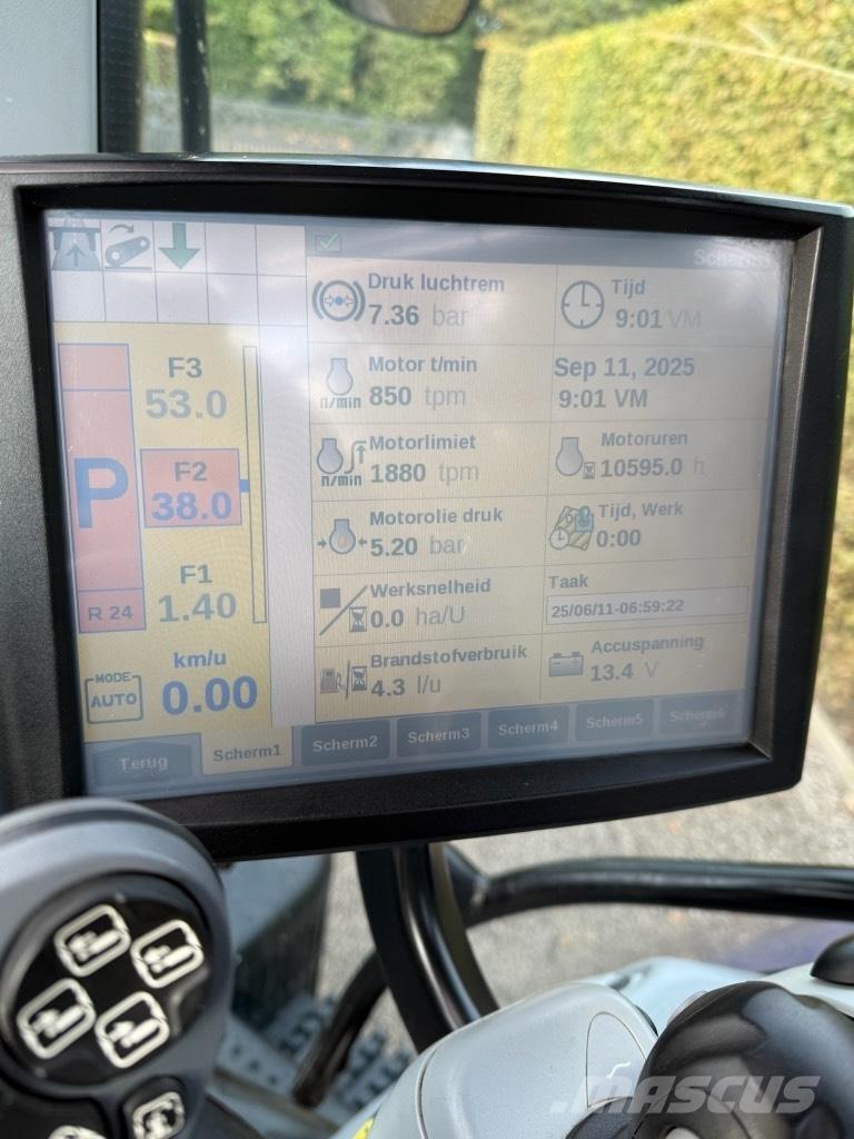 New Holland T 7.270 Traktoriai