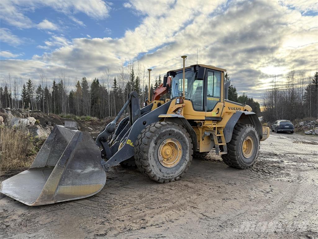 Volvo L120F Naudoti ratiniai krautuvai