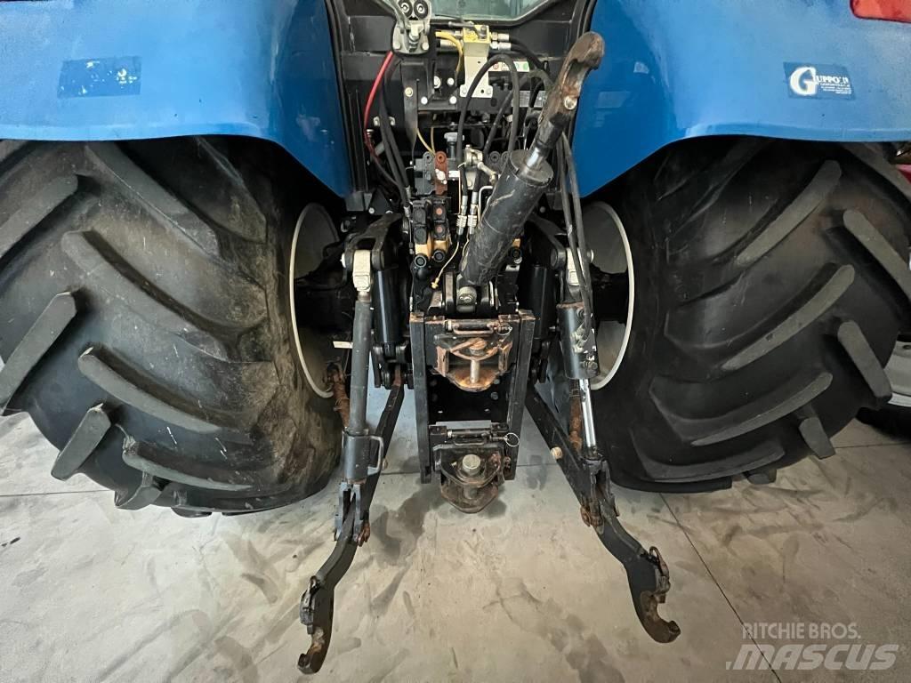 New Holland T 7060 Traktoriai