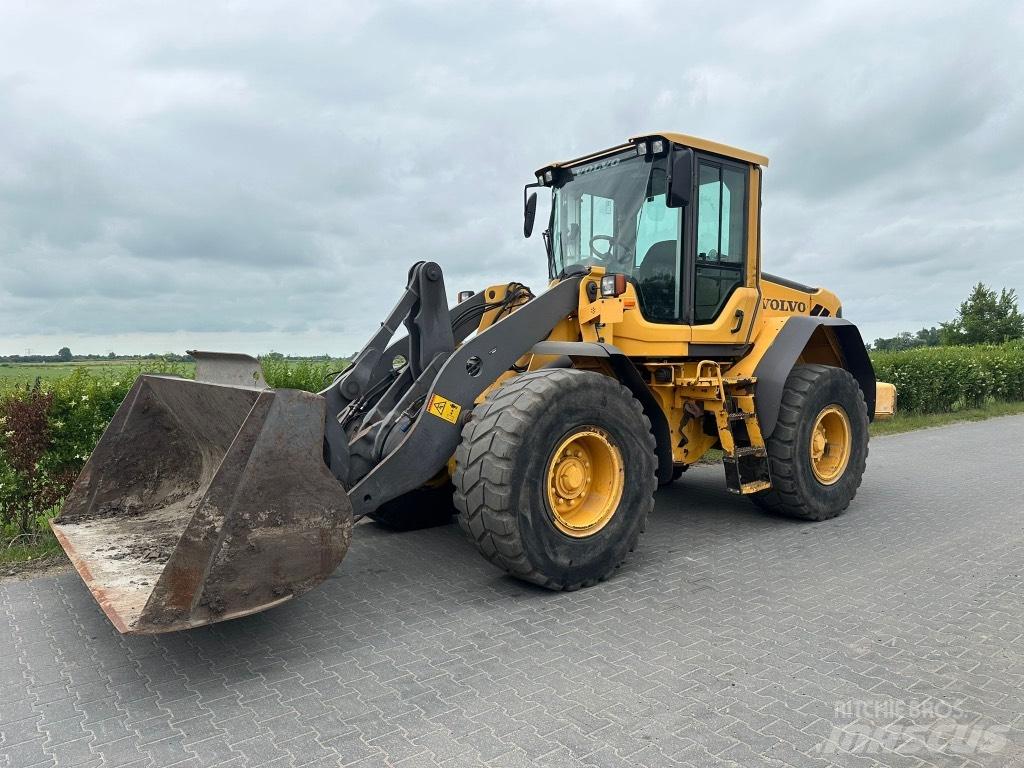 Volvo L60F Naudoti ratiniai krautuvai