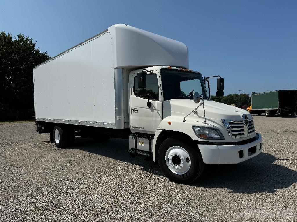 Hino 238 Sunkvežimiai su dengtu kėbulu