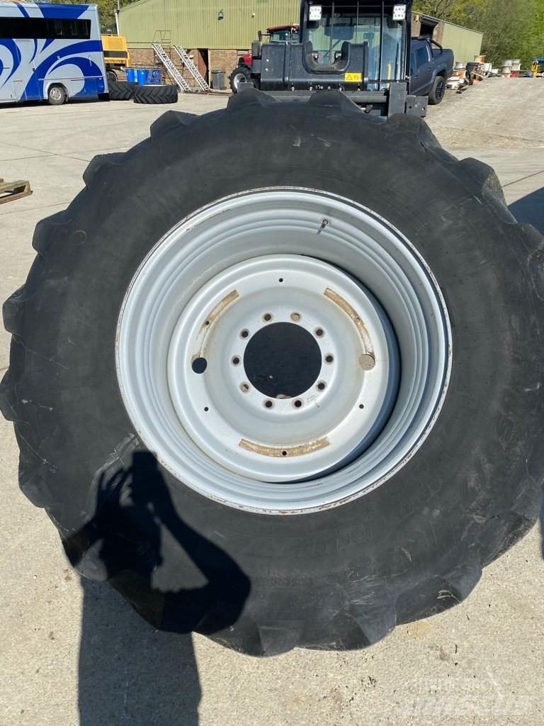 Case IH Puma Padangos, ratai ir ratlankiai