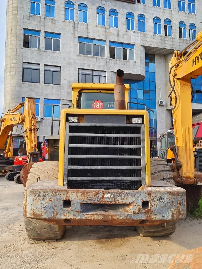 Komatsu WA 500 Naudoti ratiniai krautuvai